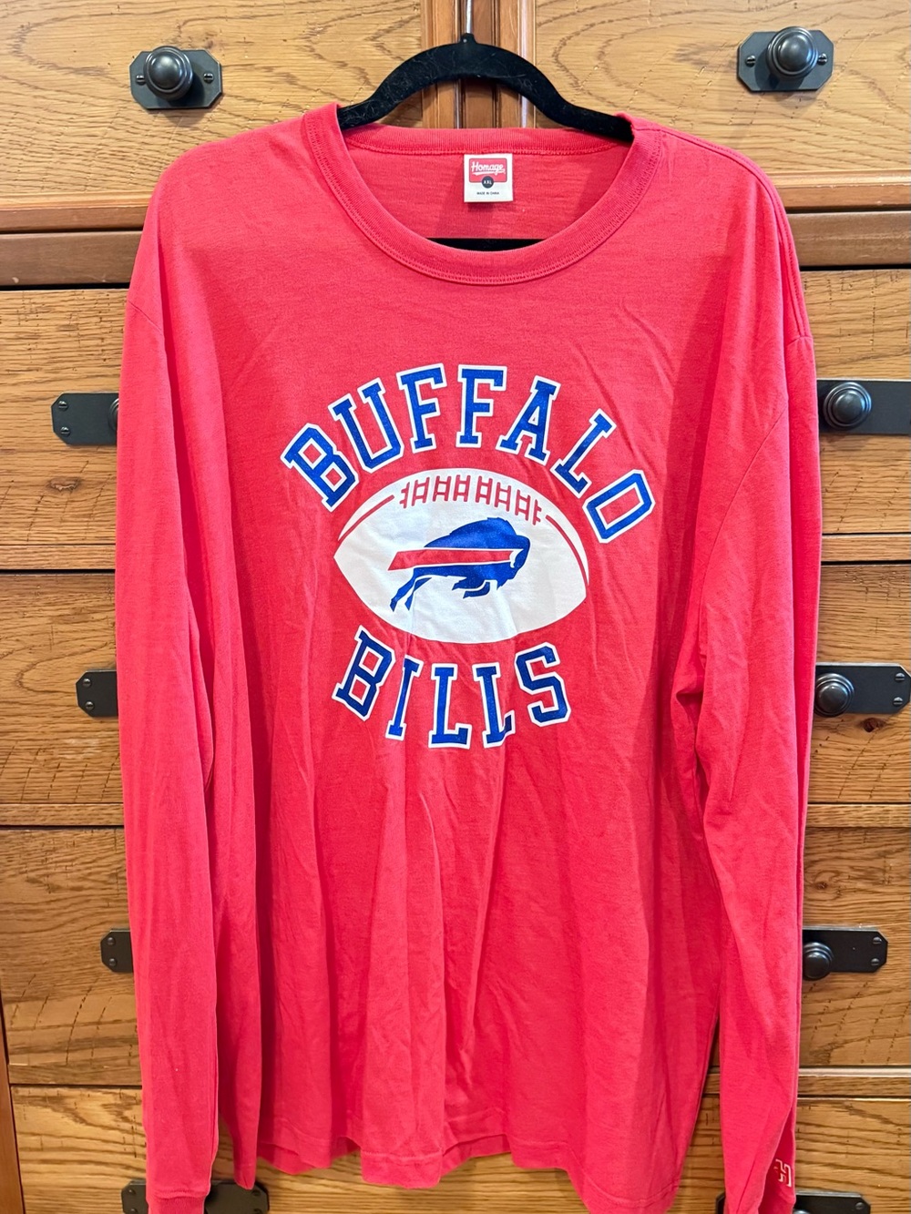 Buffalo Bills men’s Long-Sleeve Crew Neck Shirt - Red